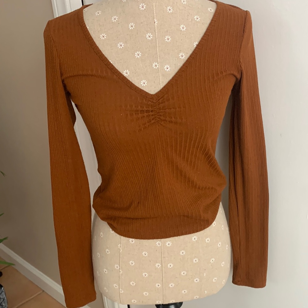 V neck top
